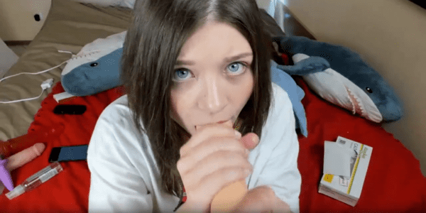 หนังผู้ใหญ่ สาวใช้เครื่องสั่นขยี้หี สาวน่ารักใช้ดิลโด้แบบสั่นขยี้เม็ดหีจนน้ำเงี่ยนแตก