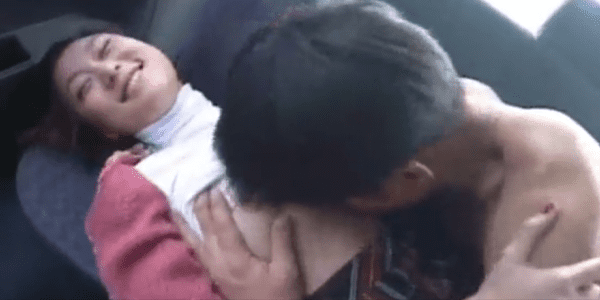 หนังอารไทย สาวเงี่ยนหีโดนล่อในรถ แฟนหนุ่มหื่นเย็ดสนองให้แฟนสาวคารถแท็กซี่